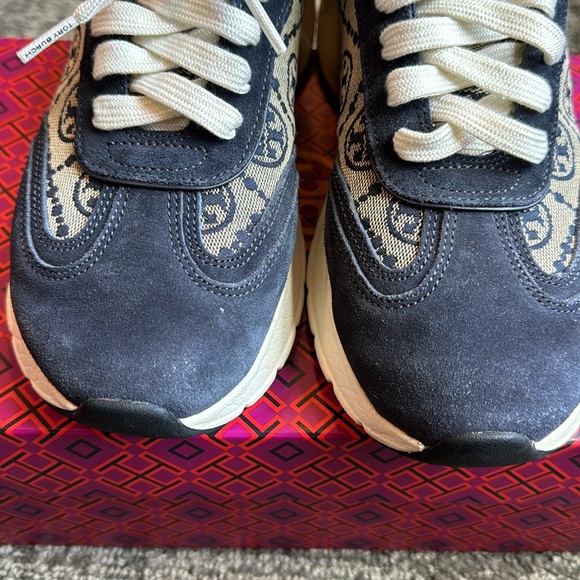 🤩Tory Burch Women's T Monogram Good Luck Trainer Sneakers size #8 like new - Picture 14 of 16